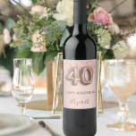 40. Geburtstag Rose Gold Glitzer Rosa Ballon Stil Weinetikett<br><div class="desc">Elegant, klassisch, glamourös und mädchenhaft für ein 40. Party. Rose Gold und rot Rosa, Farbverlauf Hintergrund. Dekoriert mit Rose Gold, rosa Imitat Glitzer Tropfen, Farbe Tropflook. Personalisieren und einen Namen hinzufügen. Mit dem Text: Happy Birthday. Der Text ist mit einem modernen, dunklen Rose gefärbten Handschrift geschrieben. Nummer 40 wird mit...</div>