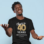 40. Geburtstag T - Shirt<br><div class="desc">Maßgeschneiderter T - Shirt aus schwarz und gold 40. Geburtstag mit vierzig goldenen Helliumballons, das Sprichwort "jubelt bis 40 Jahre", "bis zur Perfektion gealtert", und das Datum.</div>