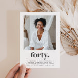 40. Heart Square Foto Geburtstag Einladung<br><div class="desc">Feiern Sie Ihren Geburtstag mit dieser modernen 40. Geburtstagseinladung stilvoll! Dieses elegante Design bietet Platz für ein personalisiertes Foto und das Wort "40" mit einem charmanten kleinen Herzstück neben dem Haus und schafft eine gemütliche, einladende Touch. Diese Einladung ist perfekt für einen unvergesslichen Feiertag geeignet, um Ihren besonderen Tag ganz...</div>