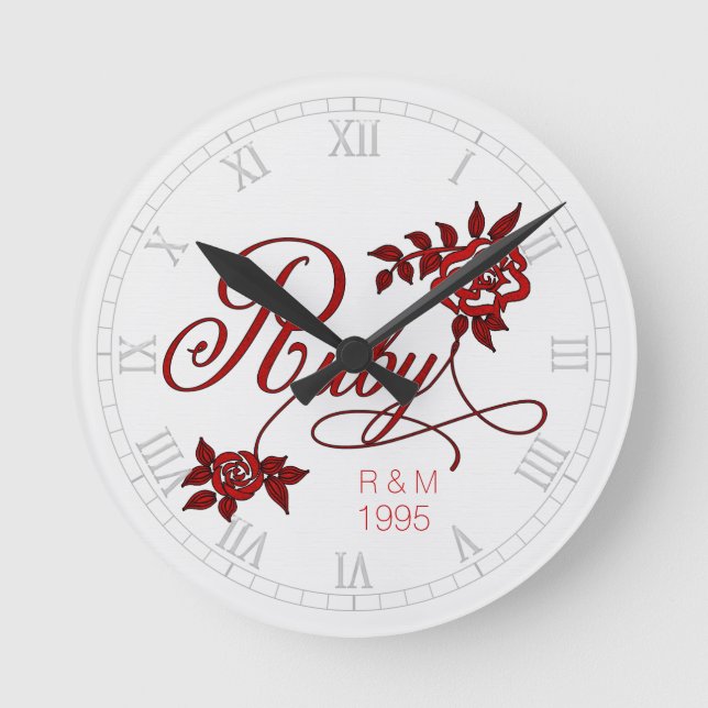 40. Ruby-Jubiläum mit Datum und Initialen Runde Wanduhr (Vorderseite)