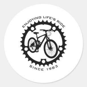 41-jähriger Mountainbiker beim Radfahren 1983 zum  Runder Aufkleber