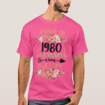 42 Years Old 42nd Birthday Born in 1980 Women Girl T-Shirt<br><div class="desc">42 Years Old 42nd Birthday Born in 1980 Women Girls Floral .</div>