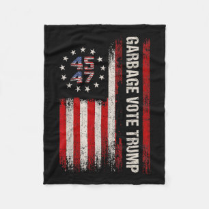 45 47 Trump 2024 Wahl Amerikanische Flagge Garbage Fleecedecke