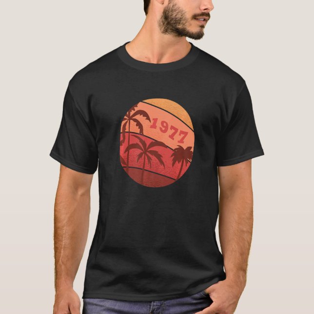 45 Jahre Klassischer Retro Palm Sunset Birthda T-Shirt (Vorderseite)