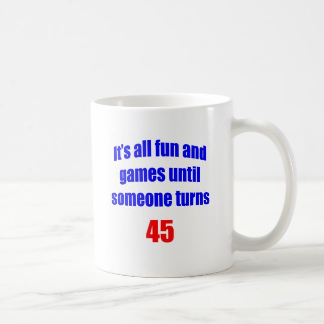 45 jemand dreht 45 kaffeetasse (Rechts)