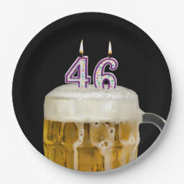46. Geburtstagsbier auf schwarzem Papierplatten Pappteller