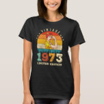 49 Jahre alt 1973 Vintag 49. Geburtstag Geschenke  T-Shirt<br><div class="desc">Birthday Design Für alle,  die das Horoskop sagen schwierig & Stubborn Aber ganz wert.Tragen Sie es mit Stolz auf die Arbeit,  Schule Gymnastik perfekt,  um mit Shorts,  Leggings oder Jeans für einen lässigen und trendigen Look zu verbinden</div>