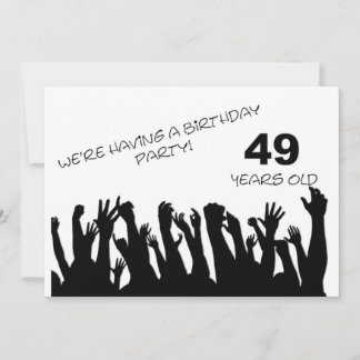 49. Party Einladung mit jubelnden Menschenmassen