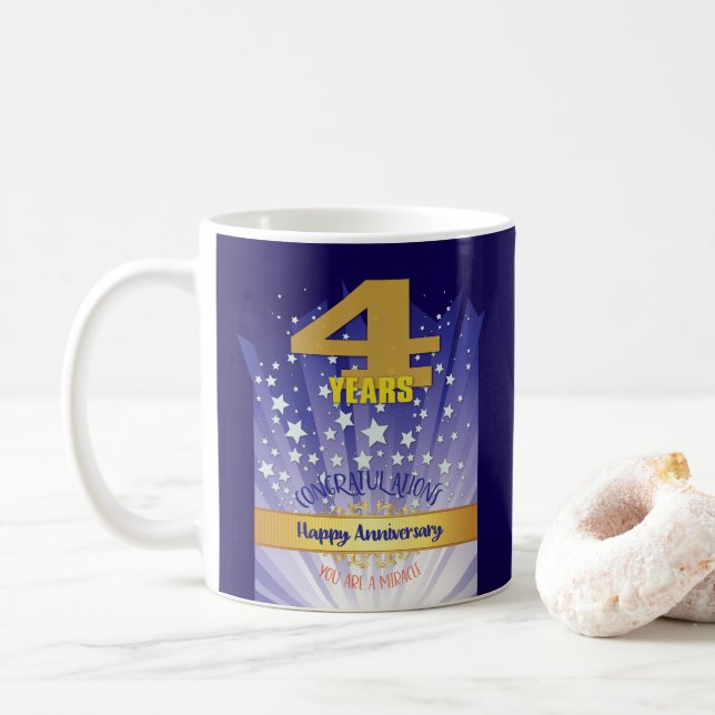 4-jähriges CUSTOM Erholung Jubiläum Fett Zahlen Kaffeetasse (Mit Donut)