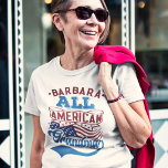 4. Juli Alle amerikanischen Großmutter patriotisch T-Shirt<br><div class="desc">Feiern Sie den vierten Juli mit diesem patriotischen T - Shirt mit der Formulierung "All American Oma" in rot und hellblau Retro-Stil Schriftart über die ikonische US Flagge-Flagge der USA. Dieser T - Shirt ist einfach mit Ihrem Namen anpassbar und eignet sich ideal für jedes Party oder Familienunternehmen am 4....</div>