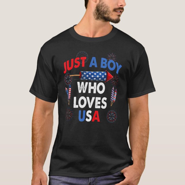 4. Juli nur ein Junge, der Lieben US-Feuerwerk Pat T-Shirt (Vorderseite)