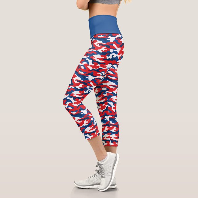 4. Juli Patriotic USA Camouflage Capri Leggings (Links)