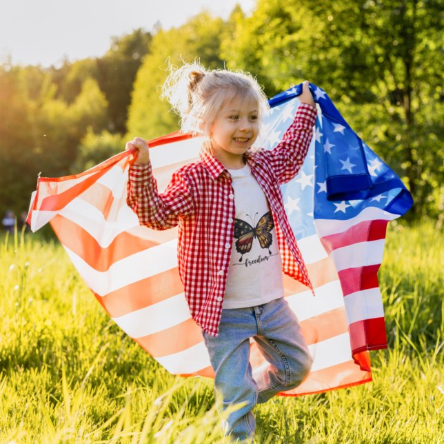 4. Juli Red Blue White Stars Butterfly Freedom Baby T-shirt (Von Creator hochgeladen)