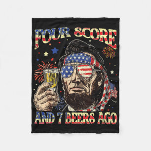 4. Juli trinken Bier Patriot Vier Score und 7 Fleecedecke