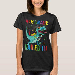 4. Klasse nagelte es Dinosaurier Rex Letzter Tag v T-Shirt