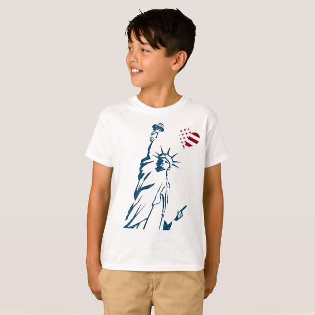 4. von Juli-Freiheits-Statue-Herz US-Flagge T-Shirt (Vorne ganz)