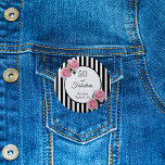 50 fabelhafte rosa Rosen Schwarz-weiße Streifen Button<br><div class="desc">Klassische schwarz-weiße Streifen als Hintergrund. Mit mädchenhaften,  femininen und romantischen rosa Rosen als Dekoration. Ein schwarz-weißer Rahmen vorne mit Vorlage für Name und Datum. Mit dem Text: 50 und fabelhaft. Schwarze Buchstaben. Perfekt als 50. Geburtstagsgruß oder als Save the Date Erinnerung für Ihre Gäste.</div>