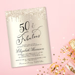 50 Fantastische Glitzer Champagne Gold Geburtstags Einladung<br><div class="desc">Feiern Sie ihre 50-jährige Glanzzeit mit einer eleganten Golden Glitzer-Geburtstagsfeier 🎉 🎂 dieser eleganten und schicken 50. Geburtstagsfeier mit "50 & Fabulous", die in einem stilvollen Drehbuch auf dem Hintergrund der Champagner Gold Imitate geschrieben wurde. Der goldene Imitat-Glitzer tropft von oben. Sie können das Jahr, ihren Namen und die Einzelheiten...</div>