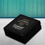 50. Geburtstag Legendary Black Gold Retro Erinnerungskiste<br><div class="desc">Für diejenigen, die ihren 50. Geburtstag feiern, haben wir die ideale Geschenkboxen zum Geburtstag mit einem Vintagen Gefühl. Der schwarze Hintergrund mit Vintagem Typografie-Design in Weiß und Gold ist schlicht und elegant mit Retro-Ambiente. Passen Sie den Text dieses Geburtstagsgeschenks mit der Vorlage einfach an. Teil einer 50. Geburtstagskollektion mit Party...</div>