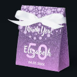 50. Geburtstagsparty lila rosa Diamanten Glitzer Geschenkschachtel<br><div class="desc">Eine elegante,  glamouröse und geistreiche 50. Geburtstagsgeschenk-Tasche. Lila und rosa Farbverlauf Imitat Glitzer mit Imitaten Diamantsprinkle. Vorlagen für einen Namen,  50 Jahre und ein Datum. Geburtsdatum oder Party/Jahrestag.  Mit dem Text:Dankeschön! Weiße und hellrosa Buchstaben.  Der Name wird mit einem handgeschriebenen Stilskript geschrieben.</div>