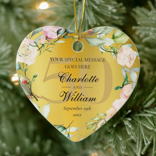 50. Hochzeit Jahrestag Blumenmonogramm Gold Keramik Ornament (50th Wedding Anniversary Floral Monogram Gold Ceramic Ornament)