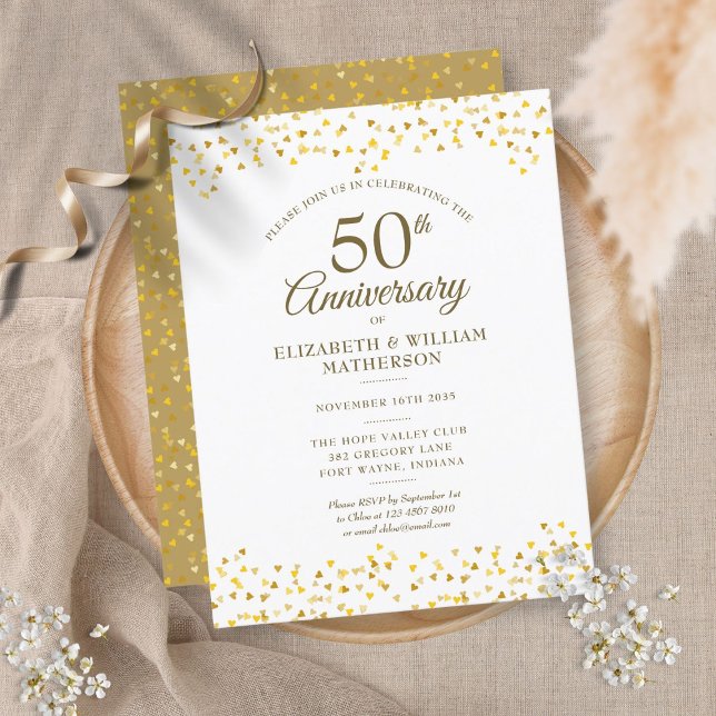 50. Hochzeitstag Gold Hearts Confetti Einladungspostkarte (Von Creator hochgeladen)