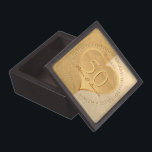 50. Hochzeitstag Goldenes Herz Medallion Kiste<br><div class="desc">Hier geht es also darum,  Herz und Soul in die Jubiläumsfeier-Geschenkboxen zu stecken; ein goldenes Herz für diejenigen,  die Sie Liebe haben und alle für ihren 50. Hochzeitstag! :</div>