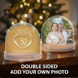 50. Hochzeitstag Goldherz Foto Schneekugeln<br><div class="desc">Zeigen Sie Ihrem Lieblingspärchen, das 50 Jahre Heirat mit diesem personalisierten Geschenk feiert. Der Schnee-Globus zum Goldhochzeit-Jubiläum würde auch Ihren Hochzeitstag-Party-Gästen einen einzigartigen Gefallen bieten. Personalisieren Sie mit den Namen Ihrer Paare auf der Herzseite und einem besonderen Foto auf der Rückseite. Matches goldenen Hochzeitstag Herz-Party-Sammlung. Einzigartige Grafik und Design von...</div>