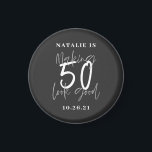 50 Jahre personalisiert aussehen lassen Magnet<br><div class="desc">Die 50 Jahre als Geburtstagsgeschenk personalisierter Geburtstagsgeschenk gut aussehen zu lassen. Das Leben beginnt um 50, zeigen, wie glücklich Sie sind, in Ihren 50er Jahren mit diesem Design, ideal für eine Geburtstagsfeier oder Feier Wochenende weg. Machen Sie es zu einem Party, mit dem phantastischen Outfit oder ein ideales Geschenk für...</div>