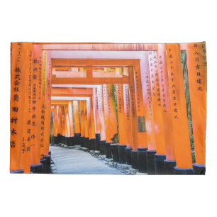 50 Orangenfarben - Senbon Torii, Kyoto Kissenbezug