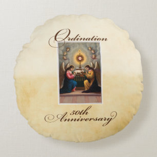 50. Priesterjubiläum Engel am Altar Rundes Kissen