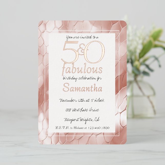 50 und fabelhafte Rose Gold Schlange Tier Geburtst Folieneinladung (Stehend vorne)