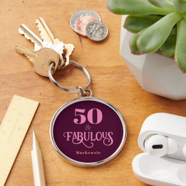 50 und fabelhaftes Burgund Schlüsselanhänger (Schreibtisch)