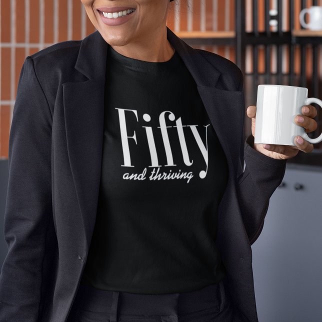 50 und Thriving Typografie Einfache moderne Custom Tri-Blend Shirt (Von Creator hochgeladen)