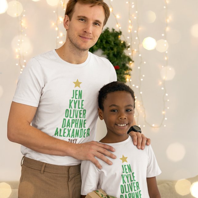 5 Familiennamen in der Weihnachtsbaumform T-Shirt (Von Creator hochgeladen)