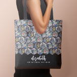 5 Foto Collage - funky hexagon pattern - schwarz Tasche<br><div class="desc">Ein verrücktes Muster mit Ihren Lieblings-Fotos auf schwarzem Hintergrund und Ihrem Namen in Weiß. Die Fotos sind sechseckig geformt und in einem rndom-Muster zu einem verrückten Design. — Nutzen Sie Ihre SQUARE-Fotos für die besten Ergebnisse! Um die Hintergrundfarbe zu ändern - klicken Sie auf den Bereich "Anpassen" oder "Erweitert" und...</div>