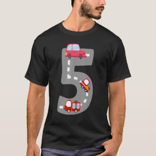 5 Jahre alte Kinderspielzeugautos auf der Birthda T-Shirt