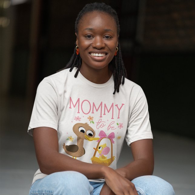 5 Kleine Enten | Mommy to be - Girl Tri-Blend Shirt (Woman wearing t-shirt)