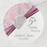 5. Rosa Hochzeitstag Dekoschale<br><div class="desc">5. Jubiläum Trinket Tray bereit für Sie zu personalisieren. Dieses Design kann zu jedem beliebigen Anlass (Geburtstag, Hochzeit, Verlobung, Muttertag, Hauswärmung, etc..), dass Sie möchten, nur durch das Löschen aller Text und Start frisch. Gehen Sie einfach zum Editing-Tool und beginnen Sie mit der Bearbeitung des Textes, um es zu Ihrem...</div>