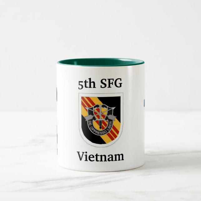 5. Spezielle Kraft-Gruppen-Vietnam-Tasse Zweifarbige Tasse (Mittel)
