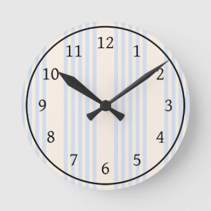 5 Streifen in hellblau und beige Runde Wanduhr