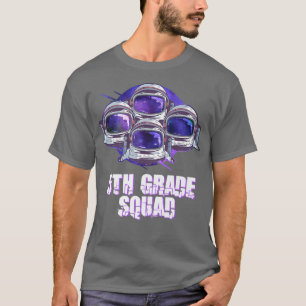 5th Grade Boys treten zurück zu Schulastronauten T-Shirt