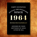 60. Geburtstag 1964 Schwarzes Gold Personalisiert  Folieneinladung<br><div class="desc">Eleganter Schwarz und Gold Foil 60. Geburtstag Einladung - kreieren Sie Ihr eigenes Personalisiertes Design. Die Bühne für eine bemerkenswerte Feier zu setzen beginnt mit der vollkommenen Einladung. Unsere elegante Schwarz-Gold-Einladung zum 60. Geburtstag ist die perfekte Wahl für dieses Meilenstein-Event. Diese in Schwarz getauchte Touch von Raffinesse und goldverziert für...</div>