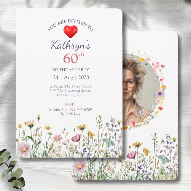 60. Geburtstagsgarten Wildwiese-Foto Einladung (60th birthday party invitations with wild garden meadow flowers on a grey wood background)