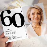 60. Geburtstagsparty im Schwarz-weißen Foto Einladung<br><div class="desc">Erleben Sie bei Ihrem 60. Geburtstagsbash bleibende Erinnerungen mit den klassischen Schwarz-Weiß-Geburtstagsfeiern! Diese Einladungen mit einem großen, fetten Serif-Schriftart, der die Nummer '60', ein Foto des Geburtstagsjungen / -mädchens und eine moderne Vorlage zeigt, die leicht zu personalisieren ist, werden den Geist des Ereignisses einfangen. Mit ihrem einzigartigen Design werden diese...</div>