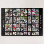 63 Square Foto Collage Grid mit Text - schwarz<br><div class="desc">Verwenden Sie 63 SQUARE-Fotos, um eine persönliche Foto-Collage zu erstellen. Dieses moderne, saubere Layout enthält einen Textblock in einem serifenlosen Schriftart, um einen Familiennamen oder einen Namen hinzuzufügen. Die Hintergrundfarbe kann im Anpassungsbereich geändert werden. ***Beste Ergebnisse für dieses Multi-Foto-Layout - Ihre Fotos vor dem Hochladen in Quadrate schneiden. Oder verwenden...</div>