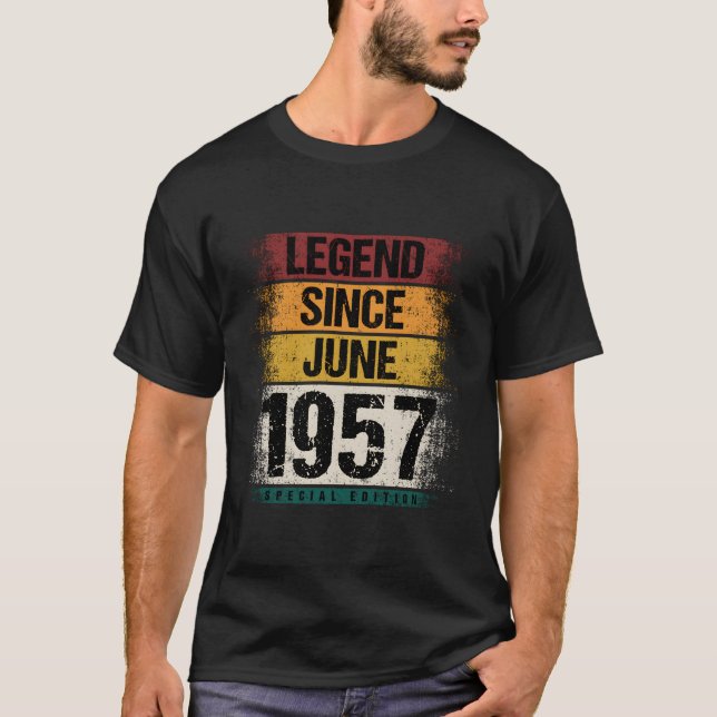 66 Geborener Juni 1957 66. Dekoration T-Shirt (Vorderseite)
