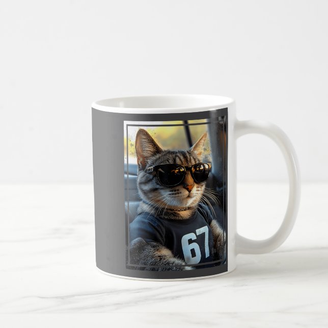 67 And Still Cool Funny Birthday Meme Cat  Kaffeetasse (Rechts)