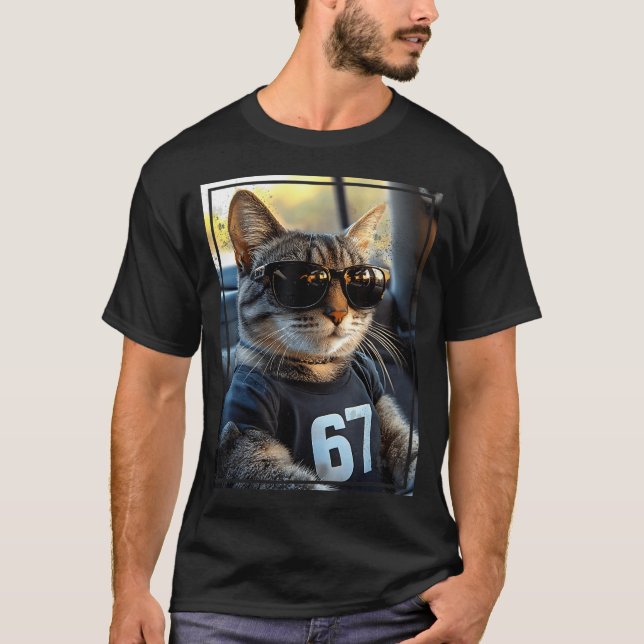 67 And Still Cool Funny Birthday Meme Cat  T-Shirt (Vorderseite)