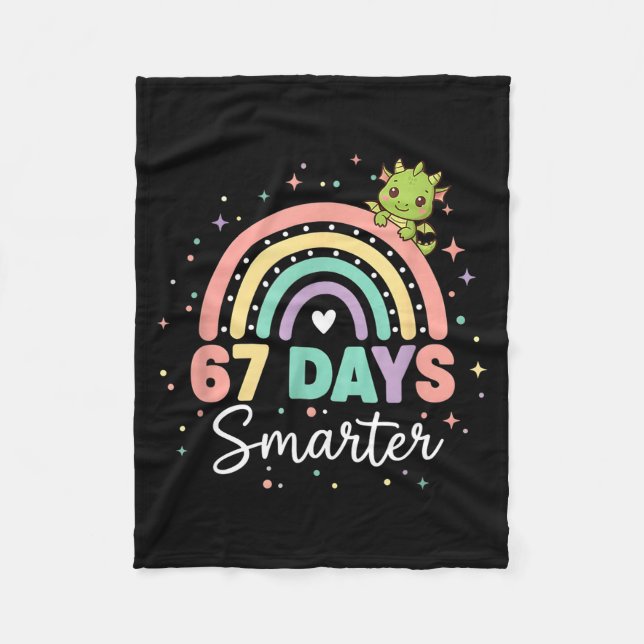67 Days Smarter Funny Dragon Rainbow Kids 67 Meme  Fleecedecke (Vorderseite)